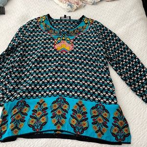 Tolani size small top
